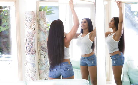 Bubble Butt Latina Photos